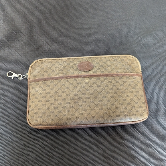 Gucci Brown Monogram Bag - Picture 1 of 7